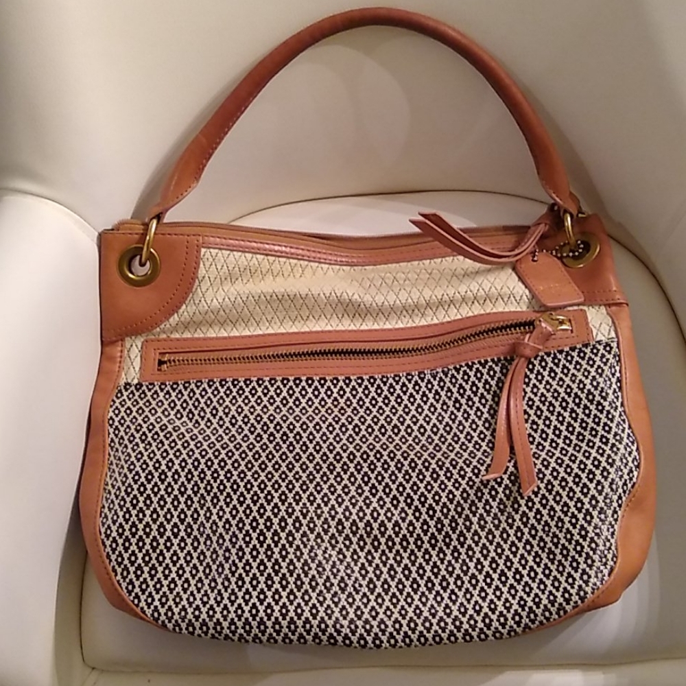 Fossil purse leather and fabric details